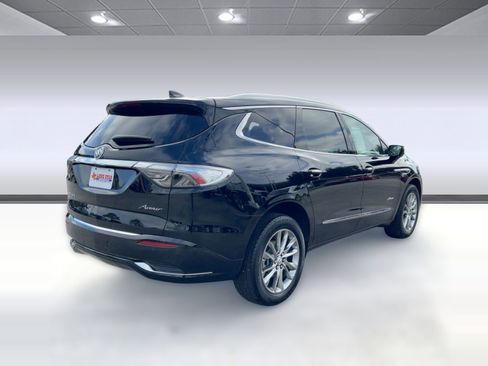 Used 2024 Buick Enclave Avenir w/ Avenir Technology Package image 8