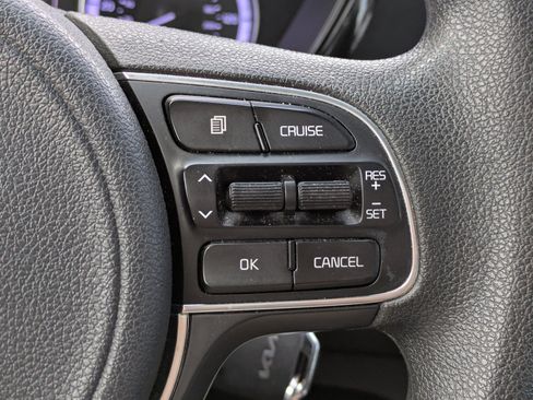 Certified 2022 Kia Niro LX FWD image 18