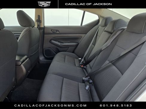 Used 2025 Nissan Altima 2.5 SV FWD image 10