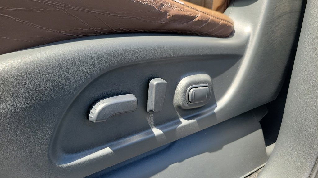 Used 2021 Nissan Titan Platinum Reserve RWD image 24