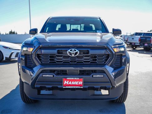 New 2025 Toyota Tacoma TRD Off-Road image 2