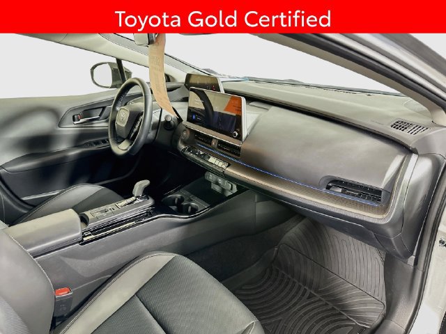 Certified 2025 Toyota Prius XLE AWD/4WD image 31