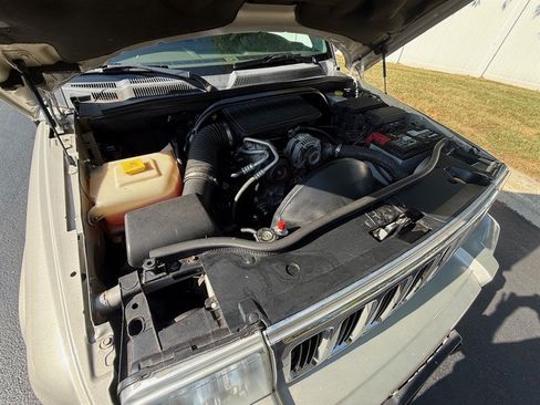 Used 2008 Jeep Commander Sport AWD/4WD image 12