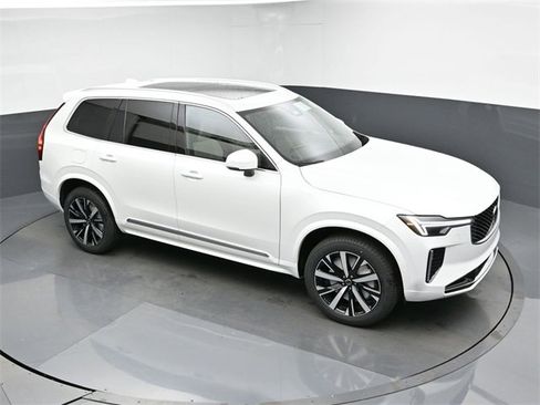 New 2026 Volvo XC90 B6 Core image 44