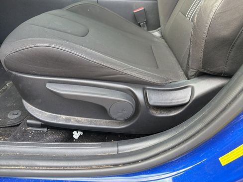 Certified 2022 Hyundai Elantra SEL image 13