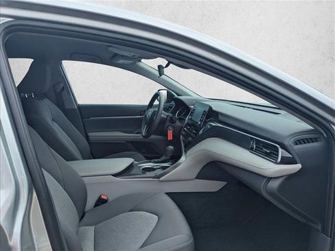 Used 2022 Toyota Camry LE FWD image 15