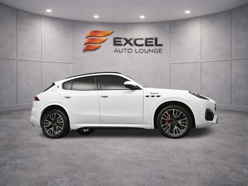 Used 2023 Maserati Grecale Modena image 49