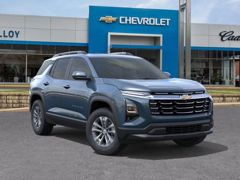 Used 2026 Chevrolet Equinox LT AWD/4WD image 8