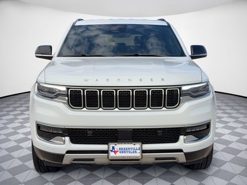 Used 2024 Jeep Wagoneer L Series II w/ Flexible Seating Group RWD image 6