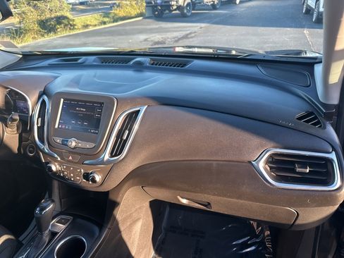 Used 2020 Chevrolet Equinox LT image 33