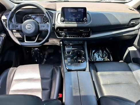 Used 2021 Nissan Rogue SV w/ Premium Package FWD image 13