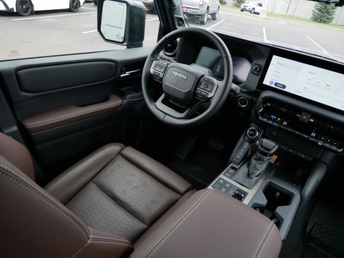 Used 2025 Toyota Land Cruiser w/ Premium Package AWD/4WD image 9
