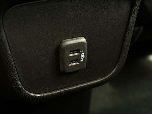 Used 2024 Chevrolet Equinox LS image 41