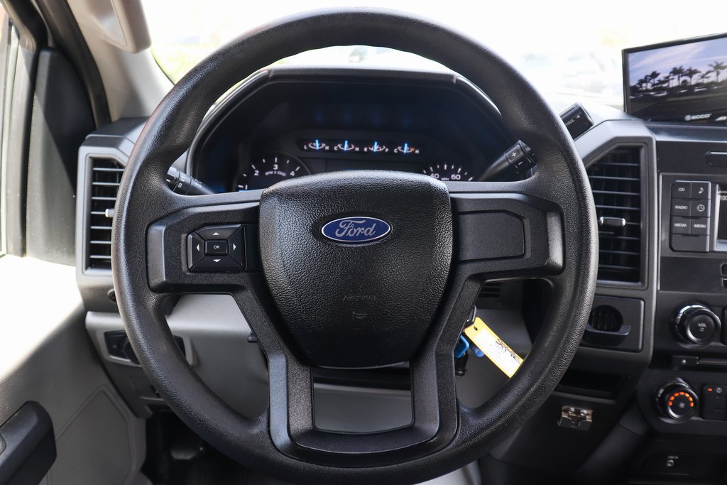Used 2017 Ford F550 2WD Regular Cab Super Duty image 21