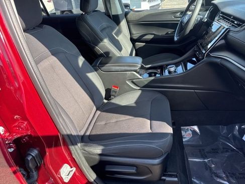 Certified 2023 Jeep Grand Cherokee L Laredo image 32