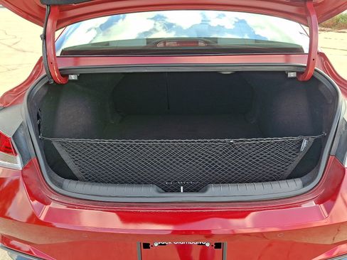 Certified 2023 Hyundai Elantra Limited image 31