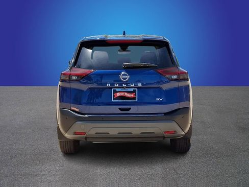 Used 2023 Nissan Rogue SV FWD image 5
