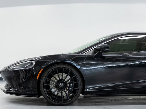 Used 2020 McLaren GT image 14