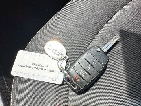 Used 2016 Kia Soul + w/ Audio Package FWD image 46