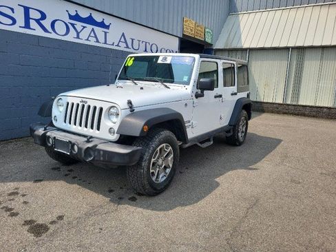 Used 2016 Jeep Wrangler Unlimited Sport w/ Connectivity Group image 2