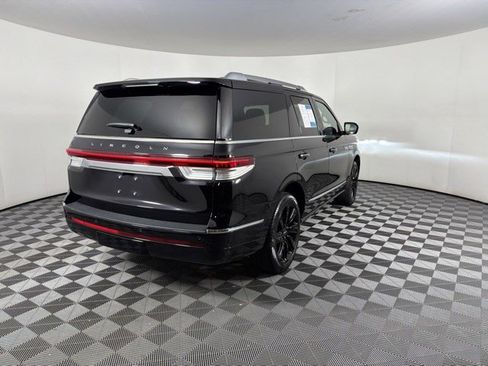 Used 2024 Lincoln Navigator Reserve AWD/4WD image 6