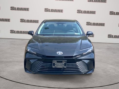 Used 2025 Toyota Camry LE FWD image 3