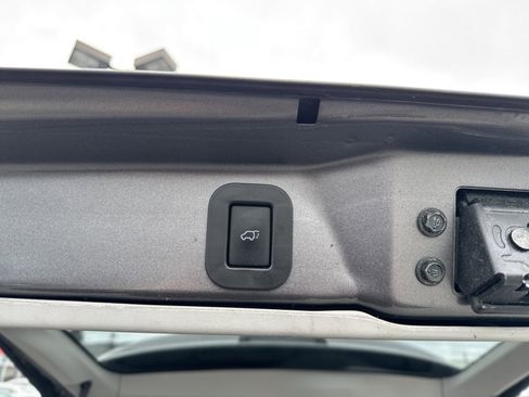 Certified 2017 Toyota Sienna XLE image 31