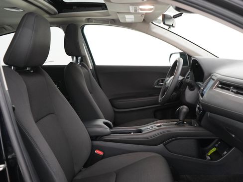 Used 2021 Honda HR-V EX image 11