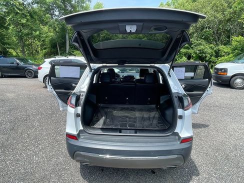 Used 2019 Jeep Cherokee Limited AWD/4WD image 24