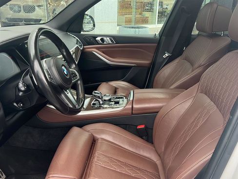 Used 2022 BMW X5 xDrive40i w/ M Sport Package AWD/4WD image 3