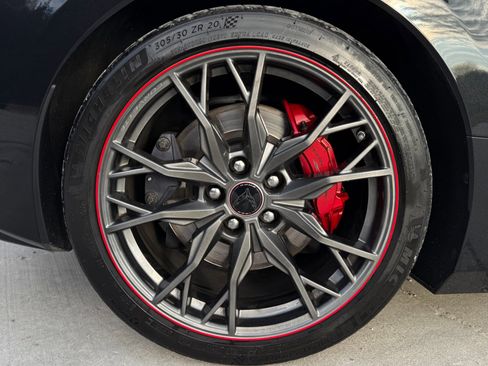 Used 2023 Chevrolet Corvette Stingray Premium Conv w/ Z51 Performance Package image 12