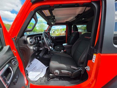 Used 2018 Jeep Wrangler Rubicon AWD/4WD image 26