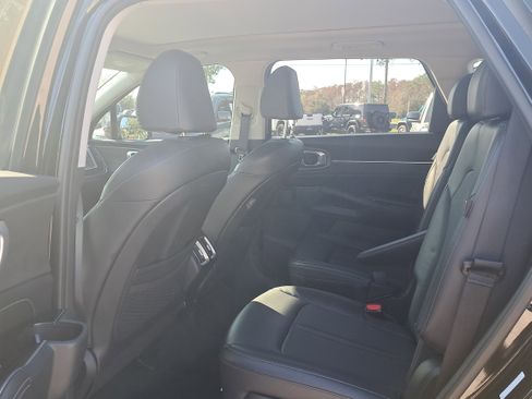 Used 2024 Kia Sorento SX image 9