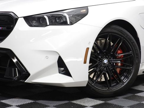 New 2027 BMW M5 Touring AWD/4WD image 4