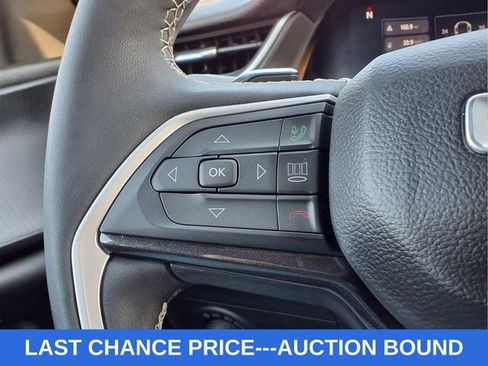 Used 2023 Jeep Grand Cherokee Altitude AWD/4WD image 31