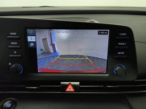 Certified 2025 Hyundai Elantra Sport FWD image 20