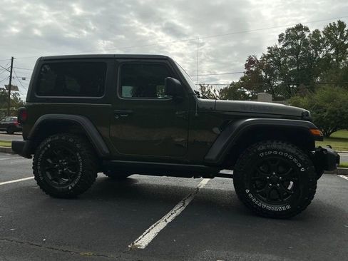 Used 2022 Jeep Wrangler Sport image 3