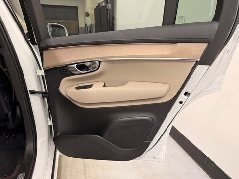 Used 2026 Volvo XC90 B6 Plus AWD/4WD image 24