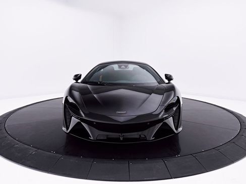 Used 2026 McLaren Artura RWD image 21