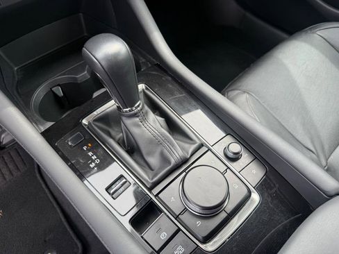 Used 2020 MAZDA MAZDA3 Hatchback w/ Premium Package image 22