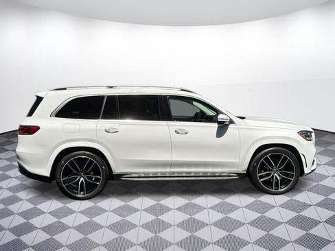Used 2023 Mercedes-Benz GLS 450 4MATIC image 8