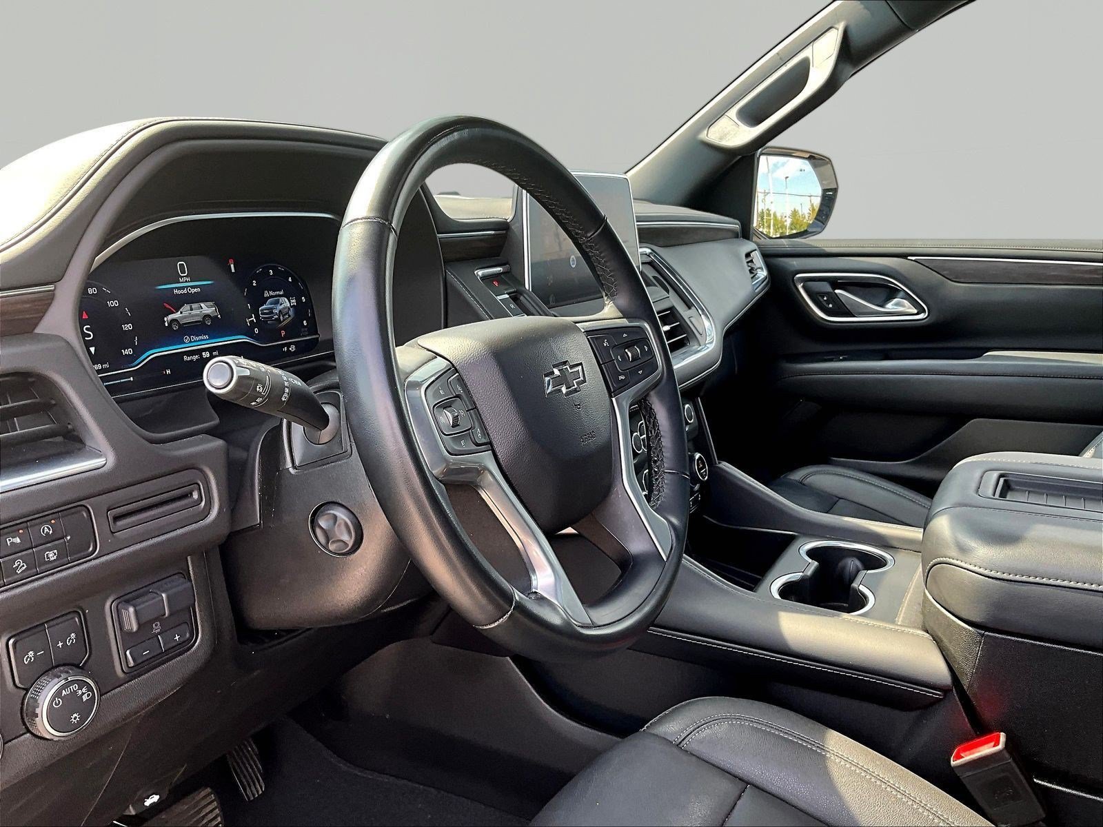 Used 2024 Chevrolet Suburban Z71 w/ Luxury Package AWD/4WD image 17