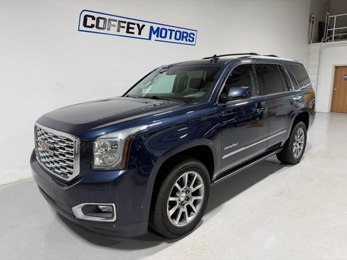Used 2019 GMC Yukon Denali image 2