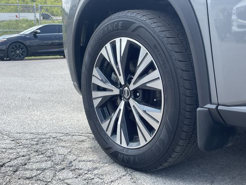 Used 2021 Nissan Rogue SV w/ Premium Package AWD/4WD image 10