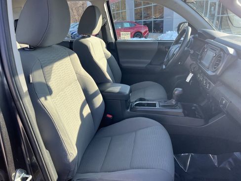 Used 2017 Toyota Tacoma SR w/ Tow Package image 24