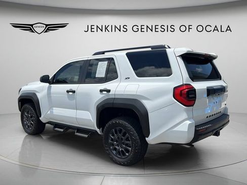 Used 2025 Toyota 4Runner SR5 AWD/4WD image 5