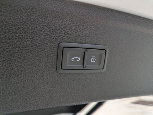 Used 2023 Audi Q5 2.0T Premium image 19