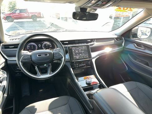 Certified 2021 Jeep Grand Cherokee L Laredo w/ Luxury Tech Group I AWD/4WD image 12
