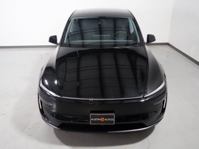 Used 2026 Tesla Model Y Long Range RWD image 12