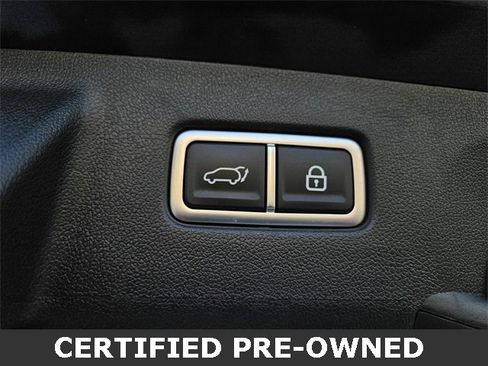 Certified 2023 Kia Sorento SX Prestige image 12
